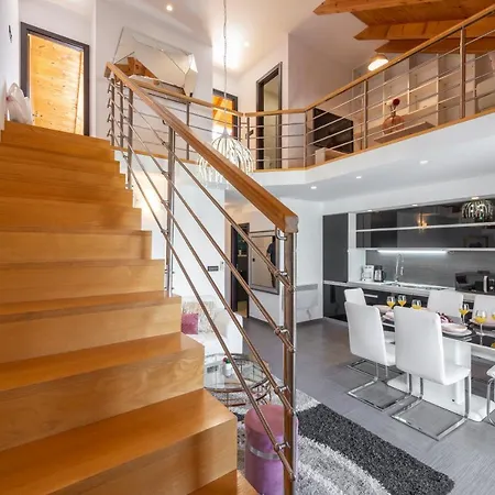 Luxury Nova Apartment